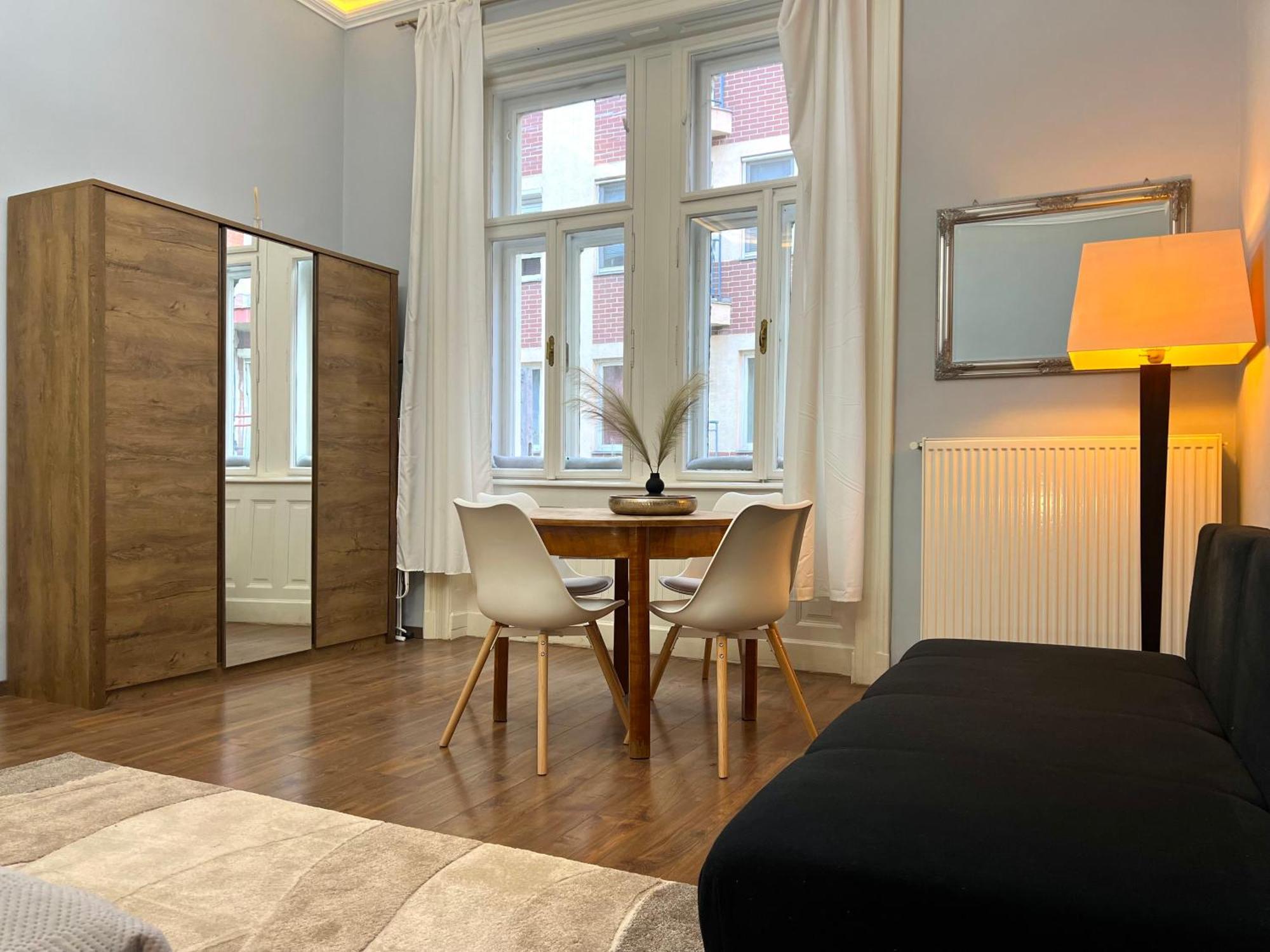V6 Apartment By Small Home בודפשט מראה חיצוני תמונה